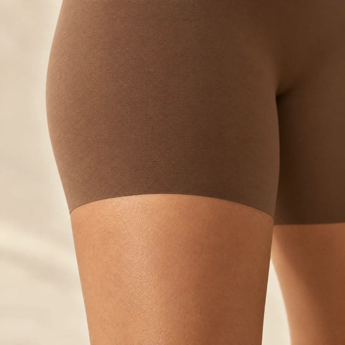 Laser-cut leg band lying flat